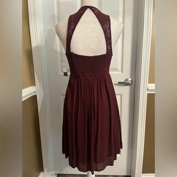 Abercrombie & Fitch Dress Keyhole Maroon‎ Lace S - Picture 3 of 12
